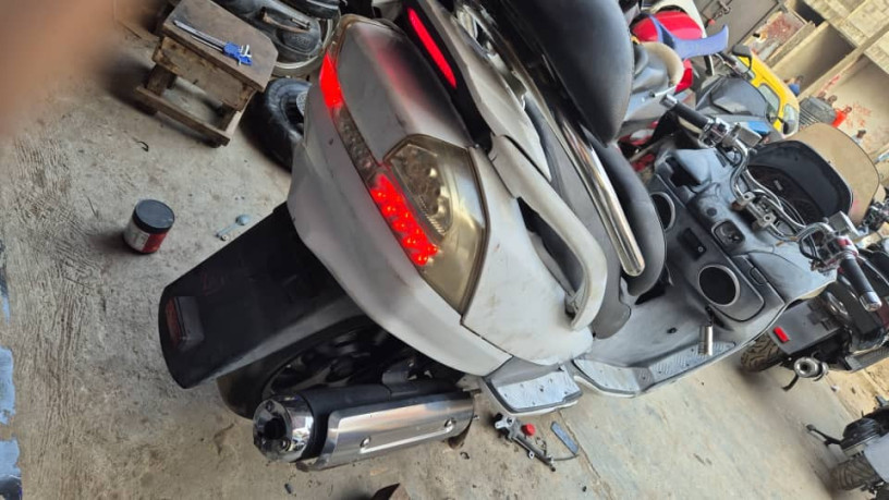 suzuki-other-2006-white-big-4