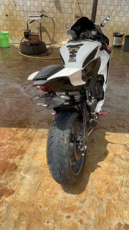 honda-cbr-2020-red-big-0