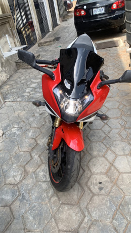 honda-cbr-2020-red-big-0